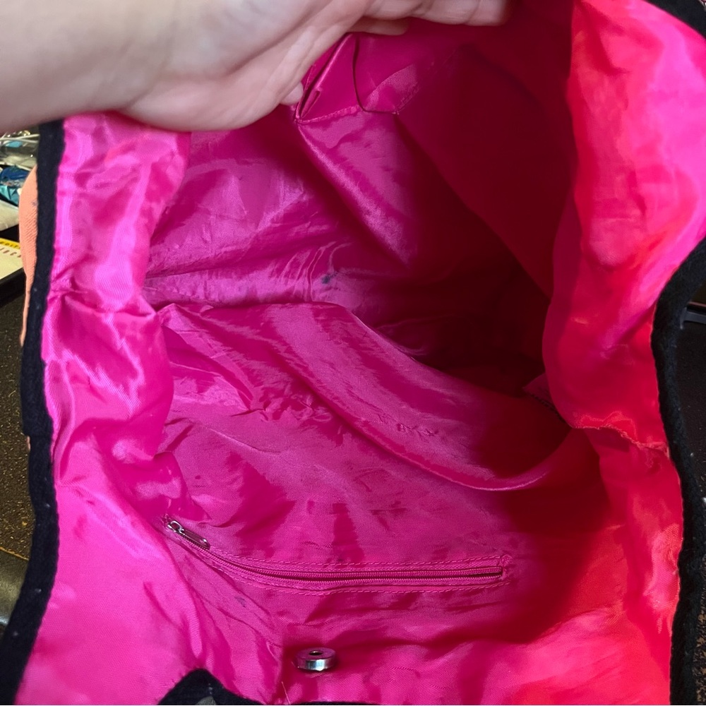 Hello Kitty Purse - Picture 9 of 14